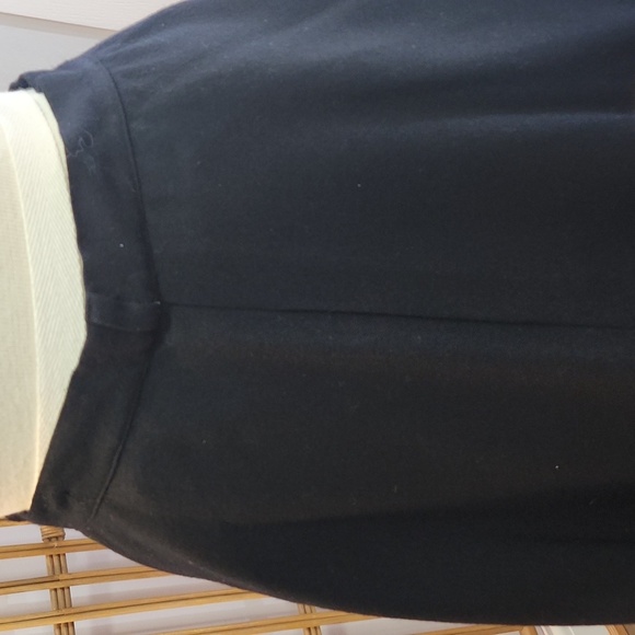 Vintage Louis Feraud black wool skirt size 42 luxury high end quality product - Picture 3 of 8